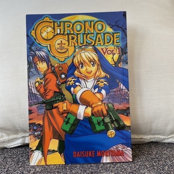 Chronic Crusade Volume 1 A.D. Vision - Picture 1 of 6